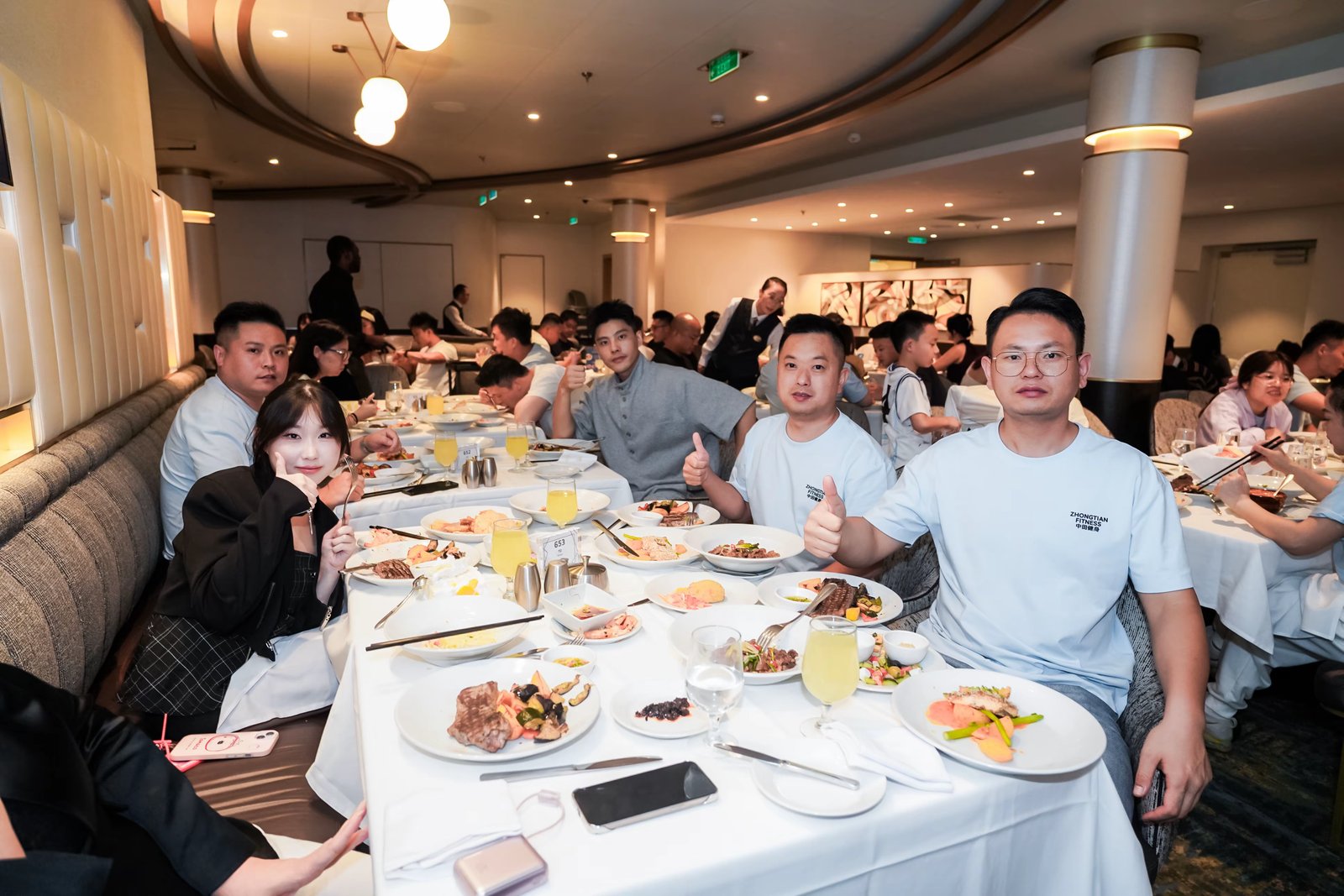 中田集团邮轮团建活动